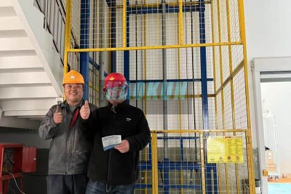 imgi_45_Cargo-elevator-with-protective-net